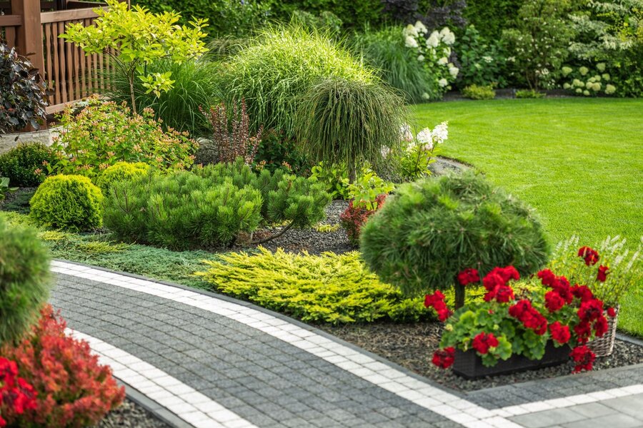 Formal garden with interlock